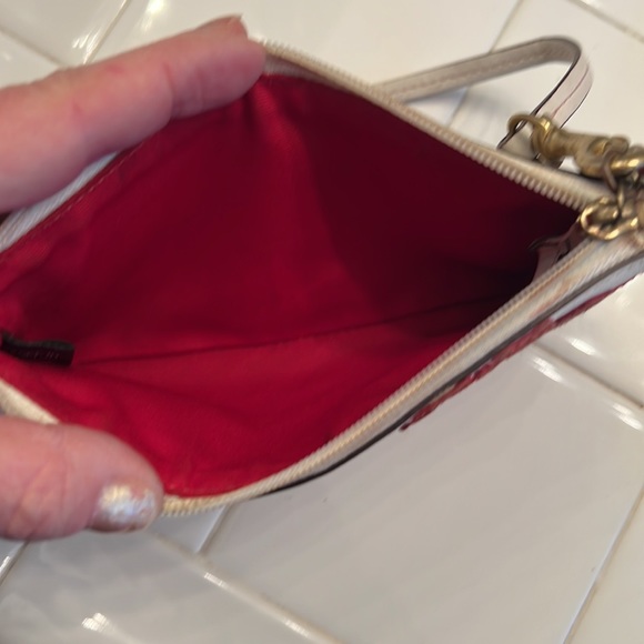 Rare Coach wristlet signature C  with flower 7x4” - Picture 4 of 6